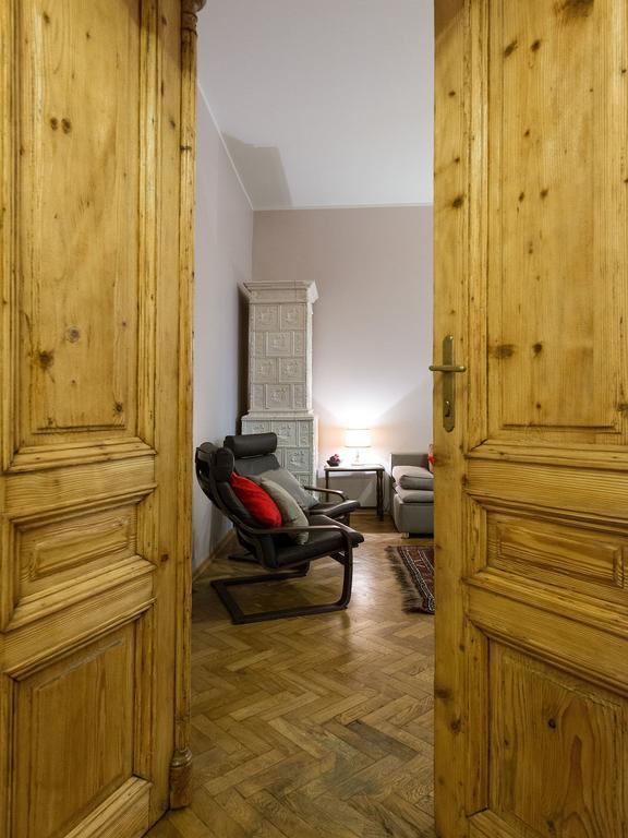 5 Bedroom Family Apartment Краков Номер фото