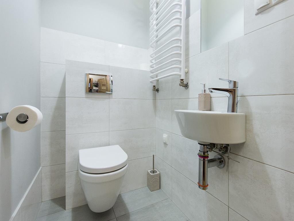 5 Bedroom Family Apartment Краков Номер фото